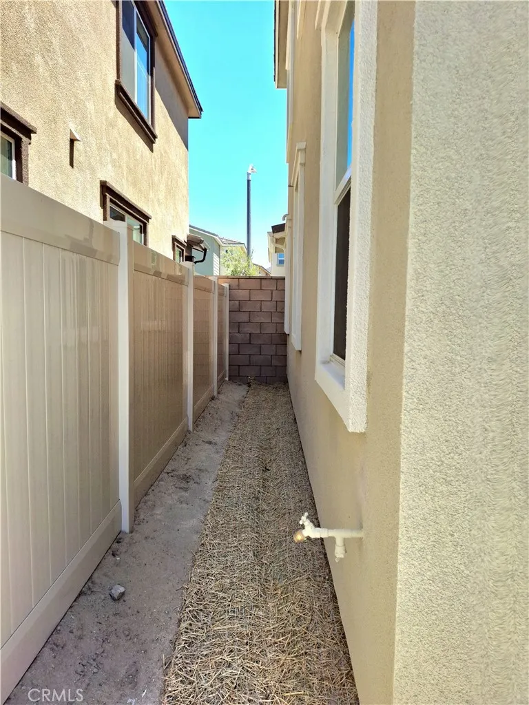 31338 SISKIYOU PASS COURT Winchester, CA 92596