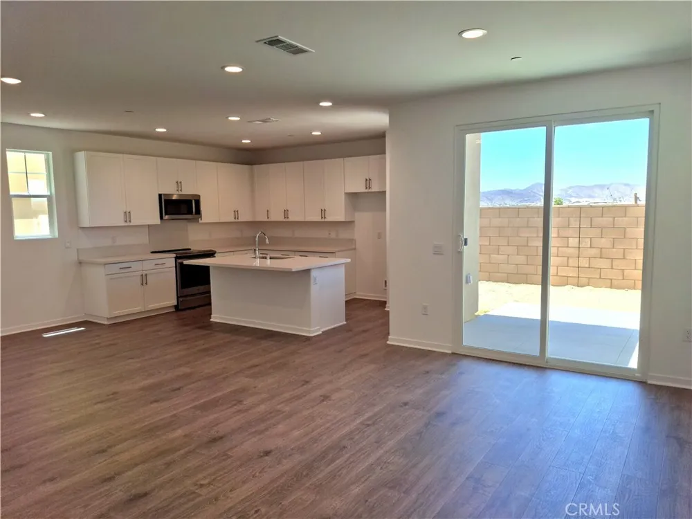 31338 SISKIYOU PASS COURT Winchester, CA 92596