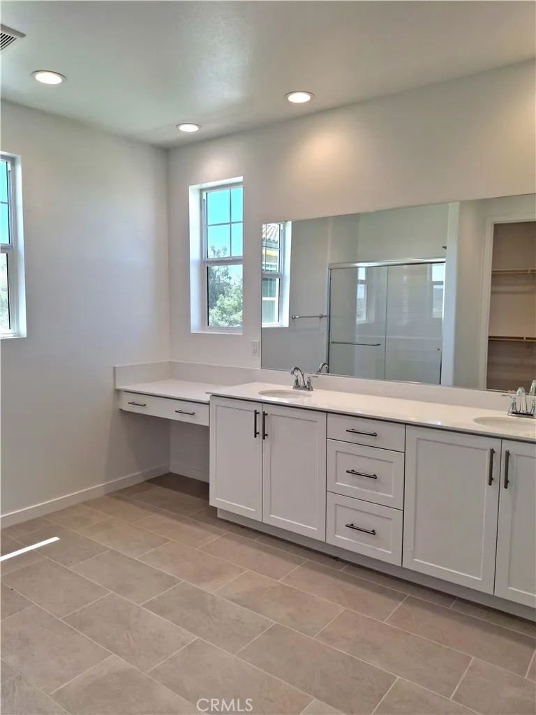 31338 SISKIYOU PASS COURT Winchester, CA 92596