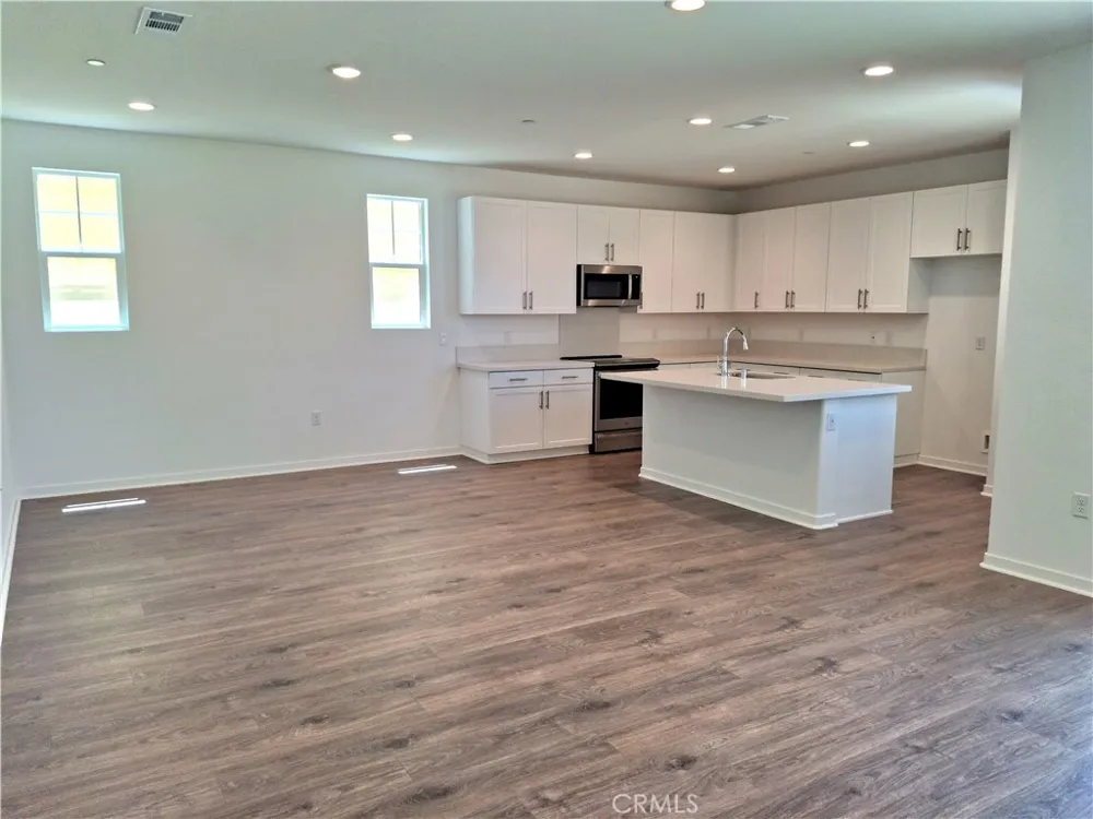 31338 SISKIYOU PASS COURT Winchester, CA 92596