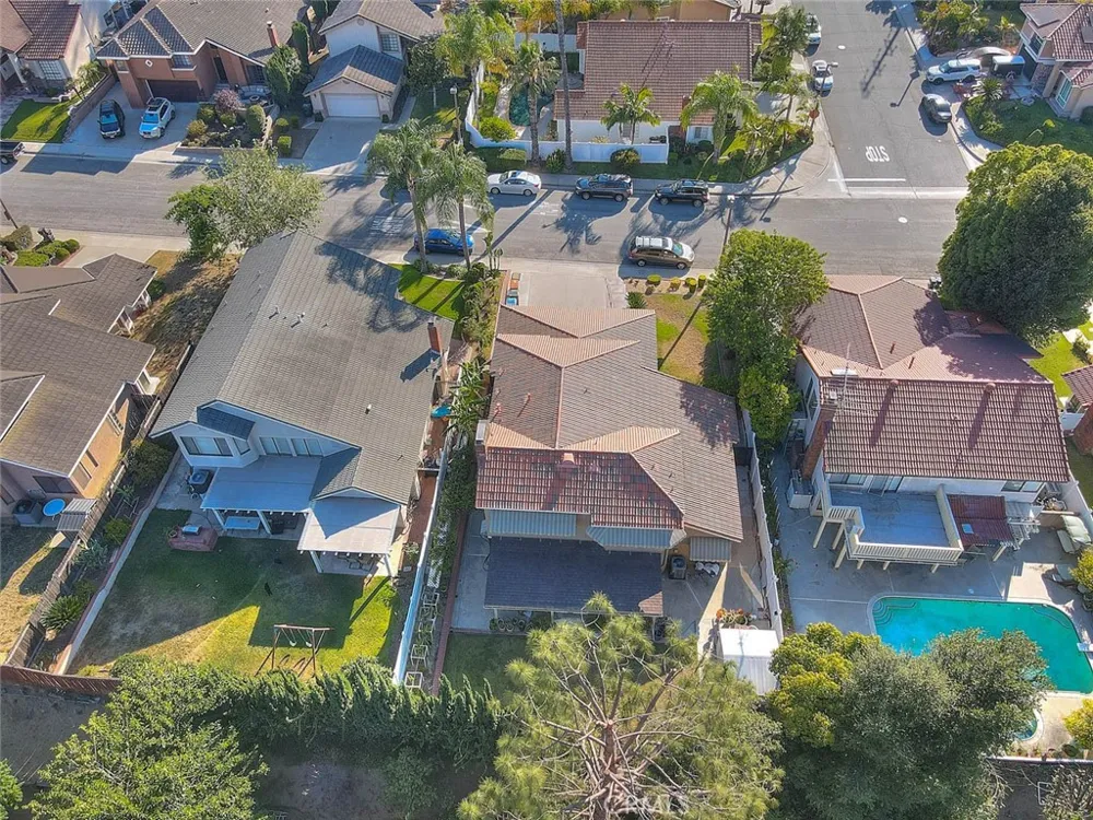 16 Sunset Ridge Pomona, CA 91766