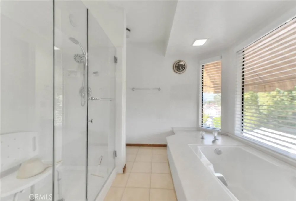 16 Sunset Ridge Pomona, CA 91766