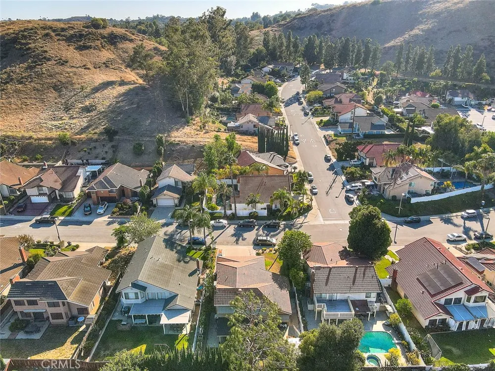 16 Sunset Ridge Pomona, CA 91766