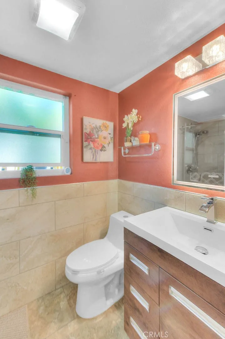 16 Sunset Ridge Pomona, CA 91766
