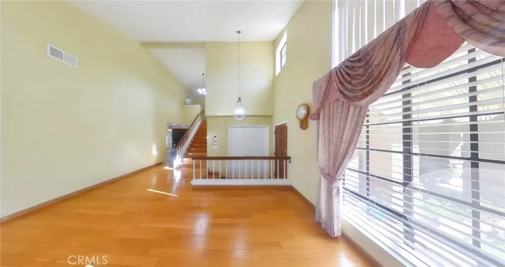 16 Sunset Ridge Pomona, CA 91766