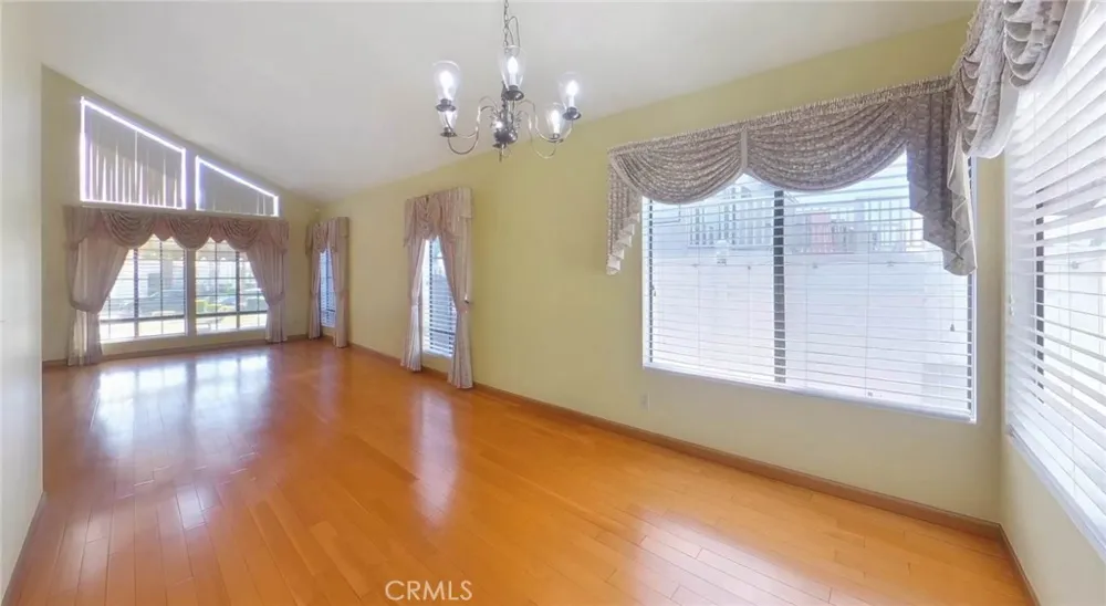 16 Sunset Ridge Pomona, CA 91766