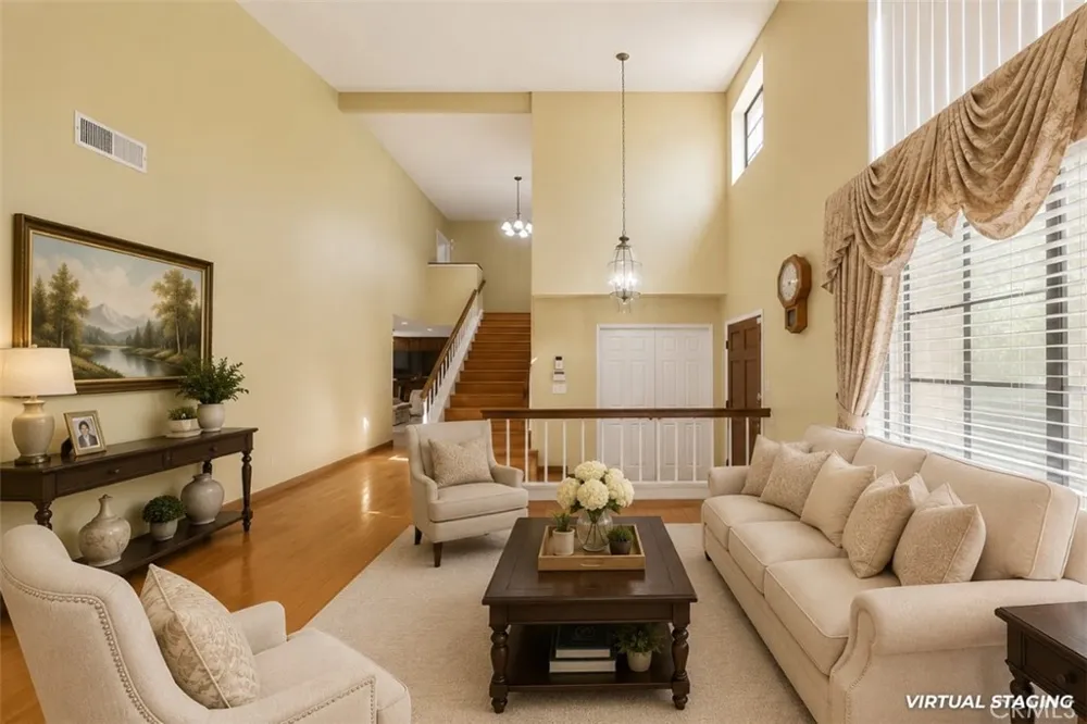 16 Sunset Ridge Pomona, CA 91766