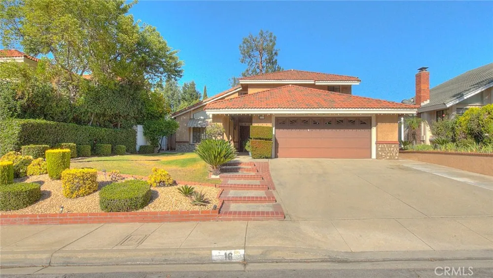 16 Sunset Ridge Pomona, CA 91766