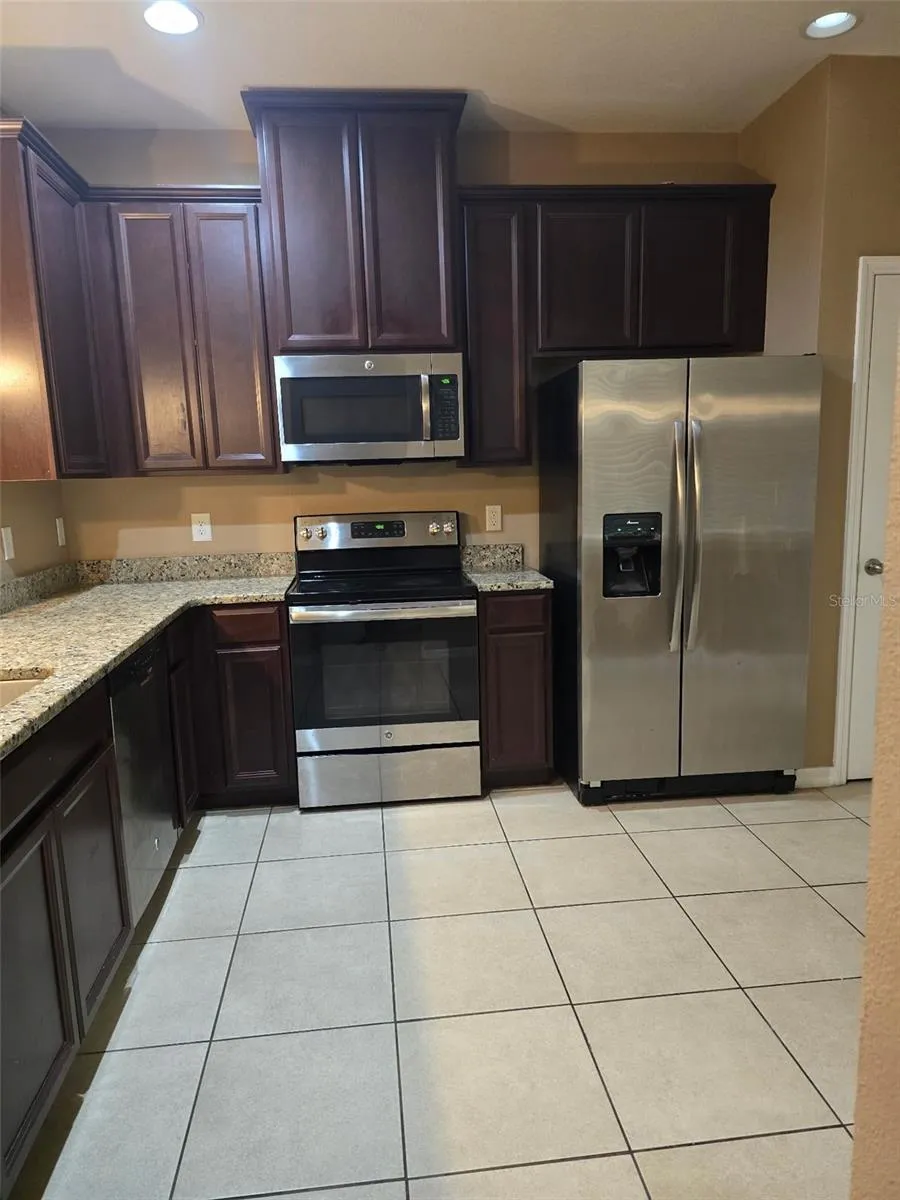 2157 BROADWAY VIEW AVENUE Brandon, FL 33510