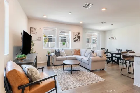 36351 Elizabeth #3108