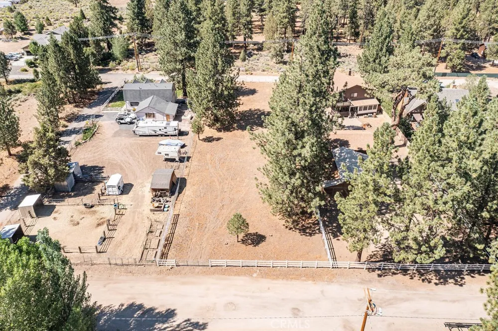 2146 Glencove Big Bear City, CA 92314