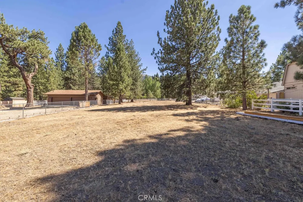 2146 Glencove Big Bear City, CA 92314