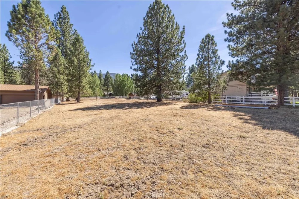 2146 Glencove Big Bear City, CA 92314