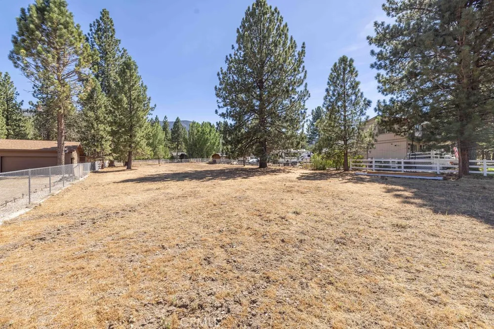 2146 Glencove Big Bear City, CA 92314