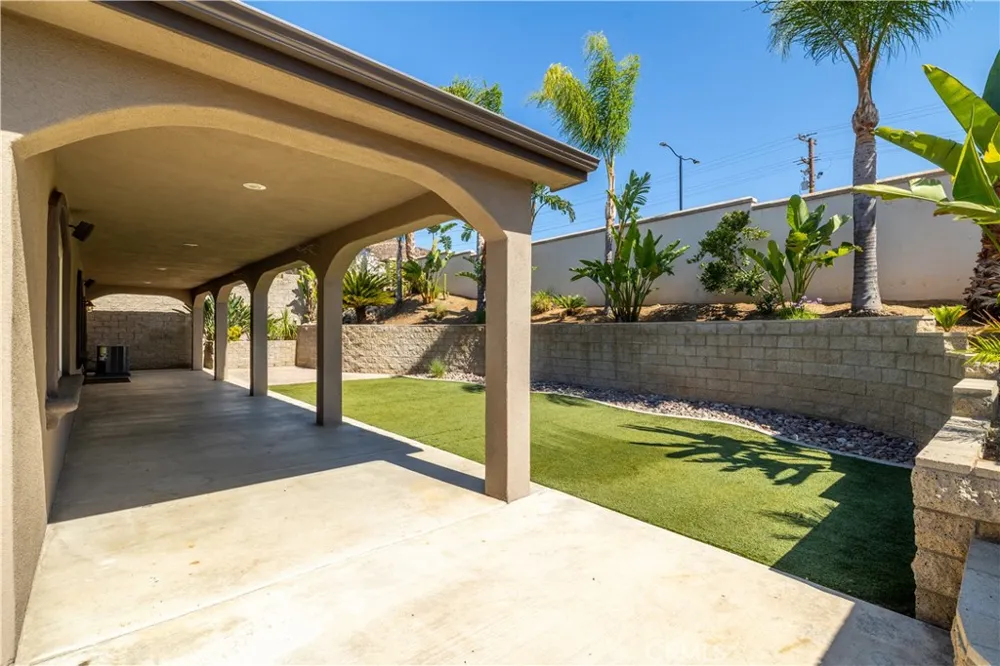 31028 Emperor Drive Canyon Lake, CA 92587