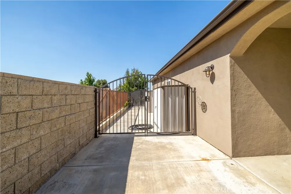 31028 Emperor Drive Canyon Lake, CA 92587