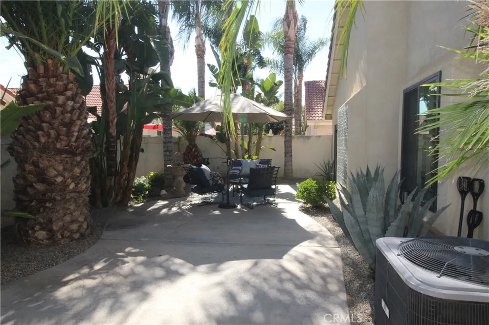 8205 New Castle Street Bakersfield, CA 93311