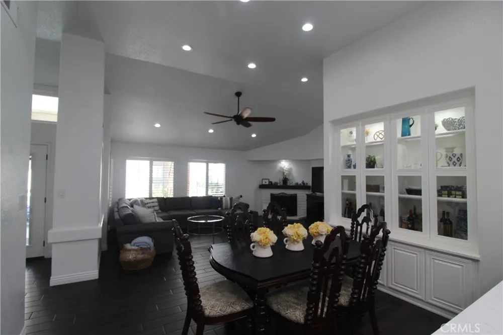 8205 New Castle Street Bakersfield, CA 93311