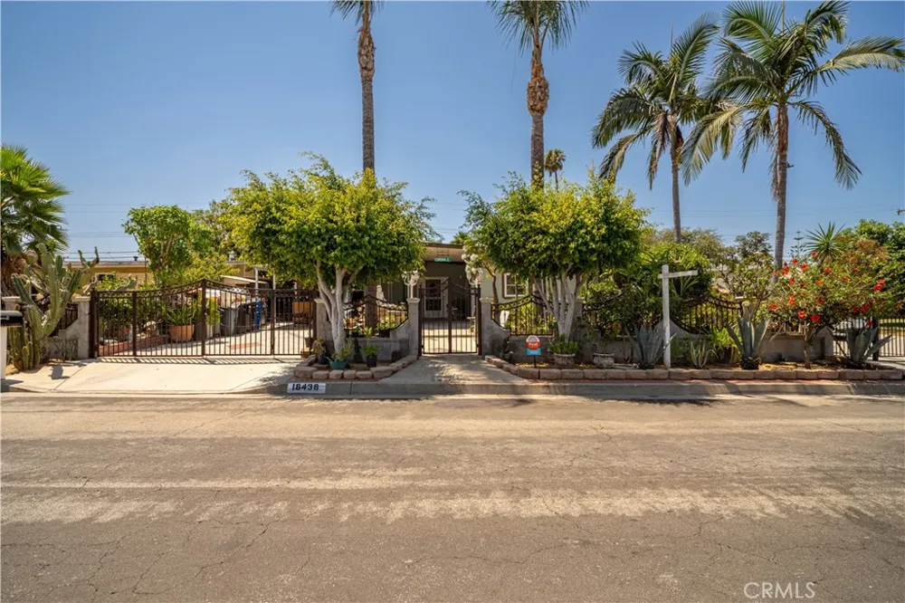 18438 E Citrus Edge Azusa, CA 91702