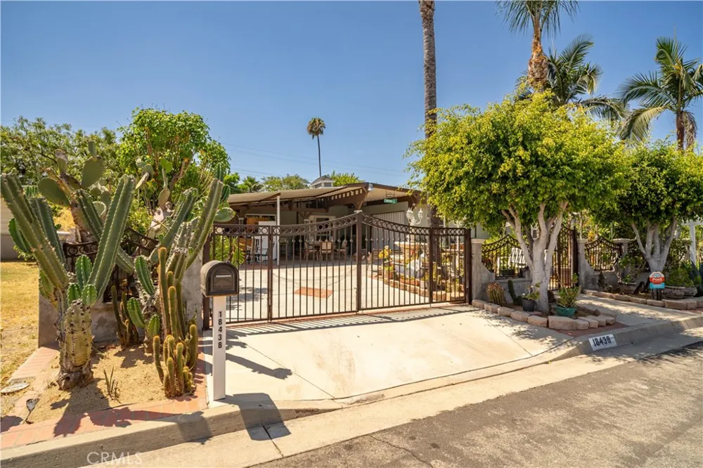 18438 E Citrus Edge Azusa, CA 91702