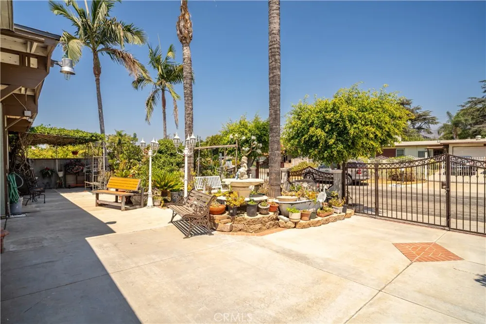 18438 E Citrus Edge Azusa, CA 91702
