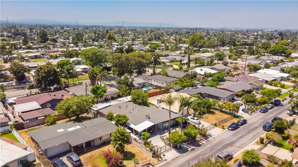18438 E Citrus Edge Azusa, CA 91702