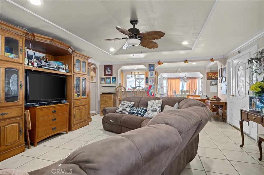 18438 E Citrus Edge Azusa, CA 91702