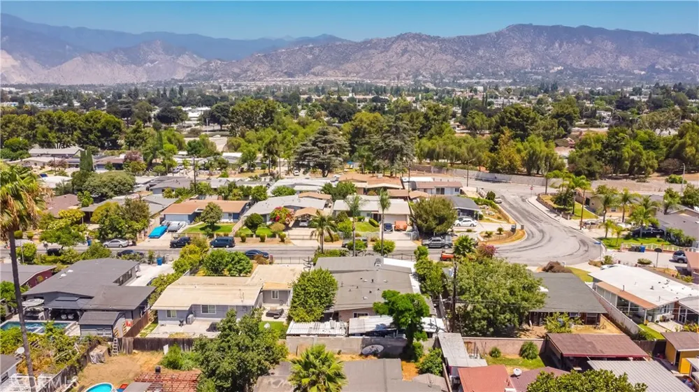 18438 E Citrus Edge Azusa, CA 91702