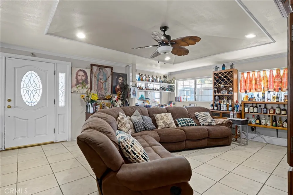 18438 E Citrus Edge Azusa, CA 91702
