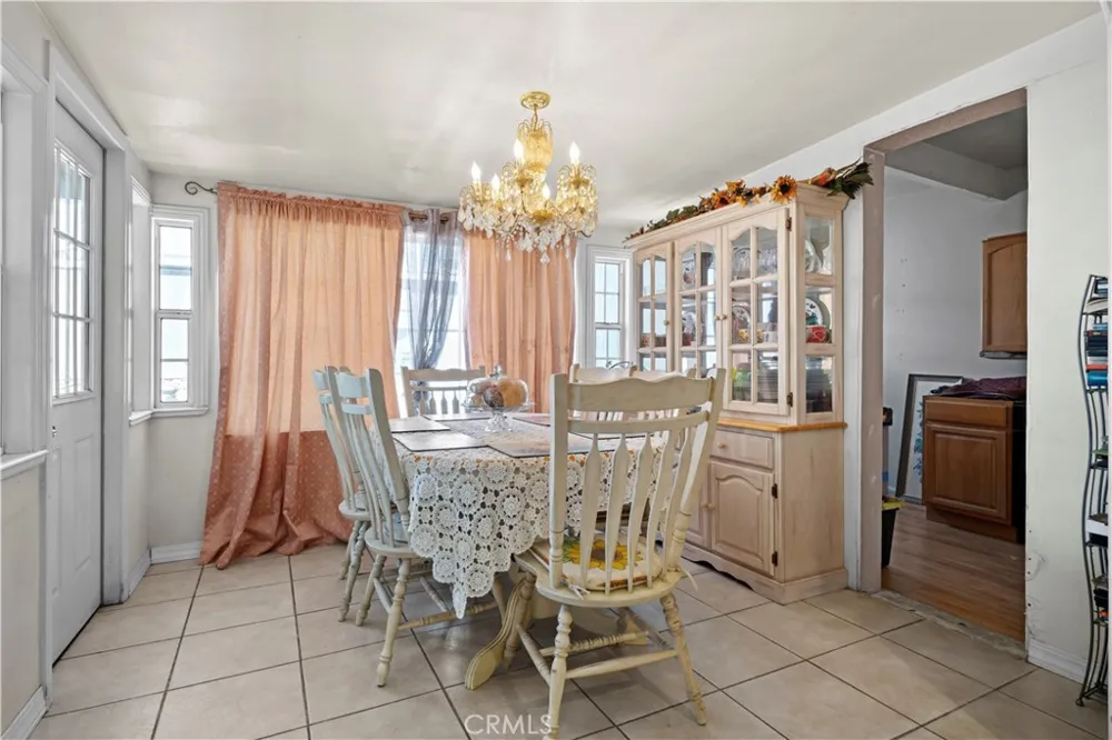 18438 E Citrus Edge Azusa, CA 91702