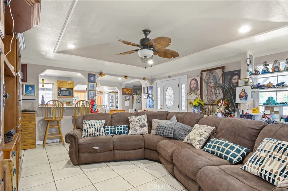 18438 E Citrus Edge Azusa, CA 91702