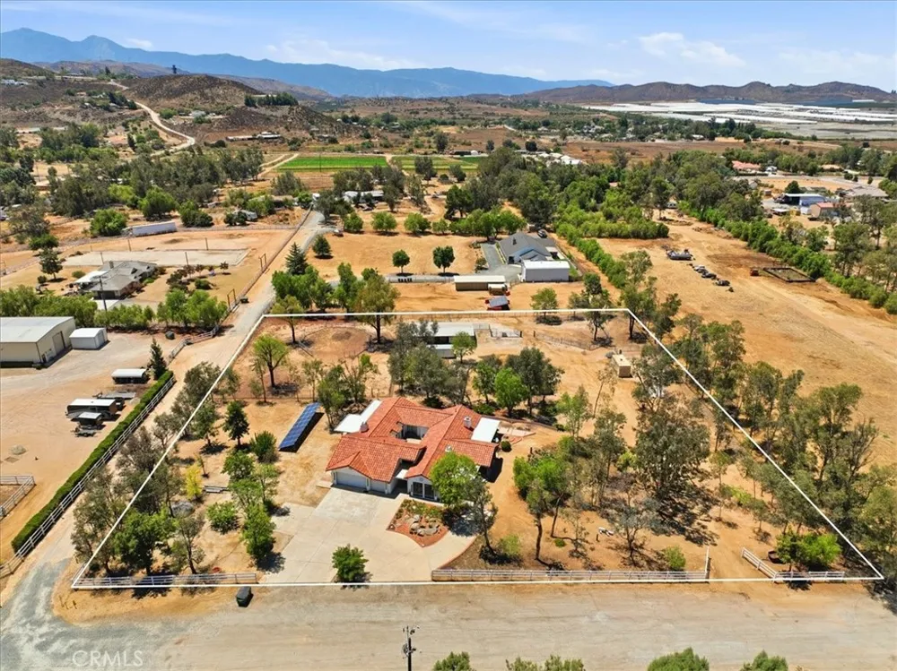22801 Norbert Street Lake Mathews, CA 92570