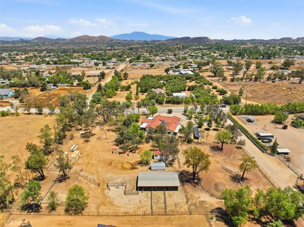 22801 Norbert Street Lake Mathews, CA 92570