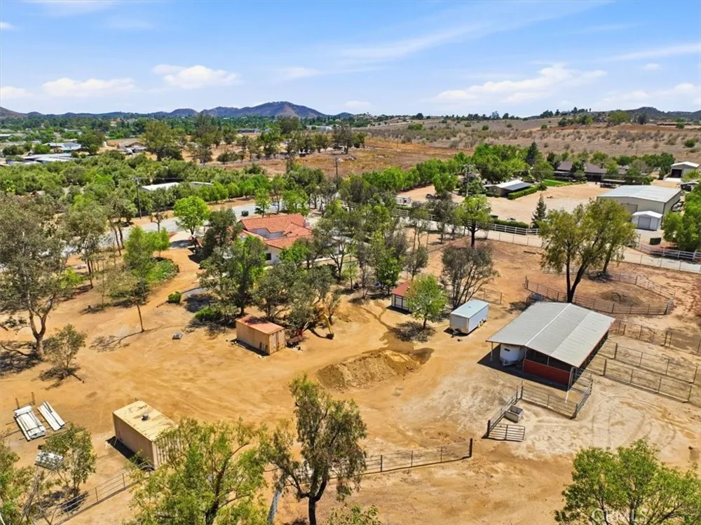 22801 Norbert Street Lake Mathews, CA 92570