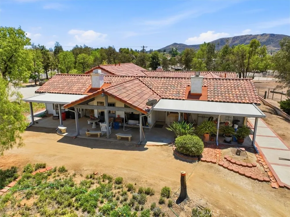 22801 Norbert Street Lake Mathews, CA 92570