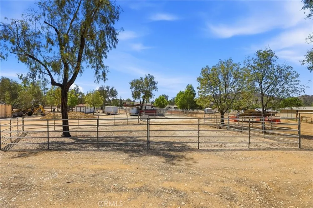 22801 Norbert Street Lake Mathews, CA 92570