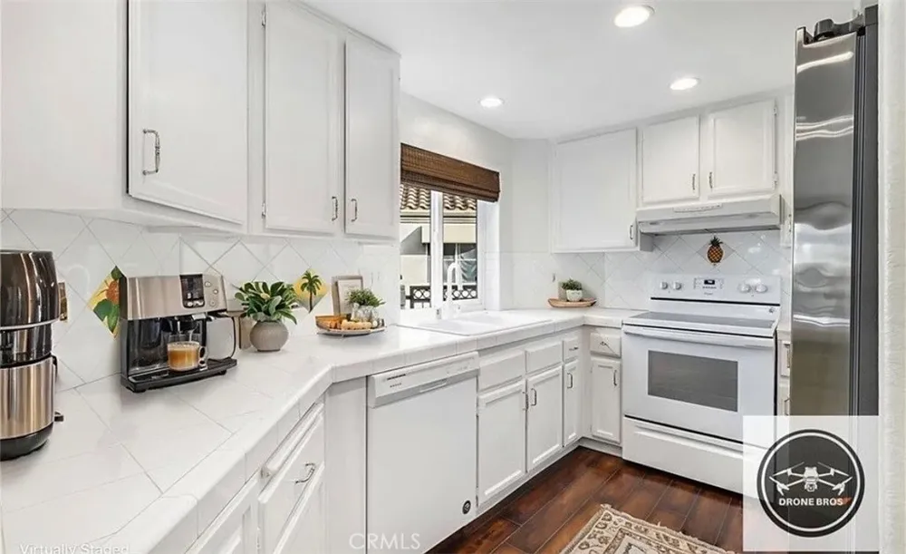 430 Lake Street Huntington Beach, CA 92648