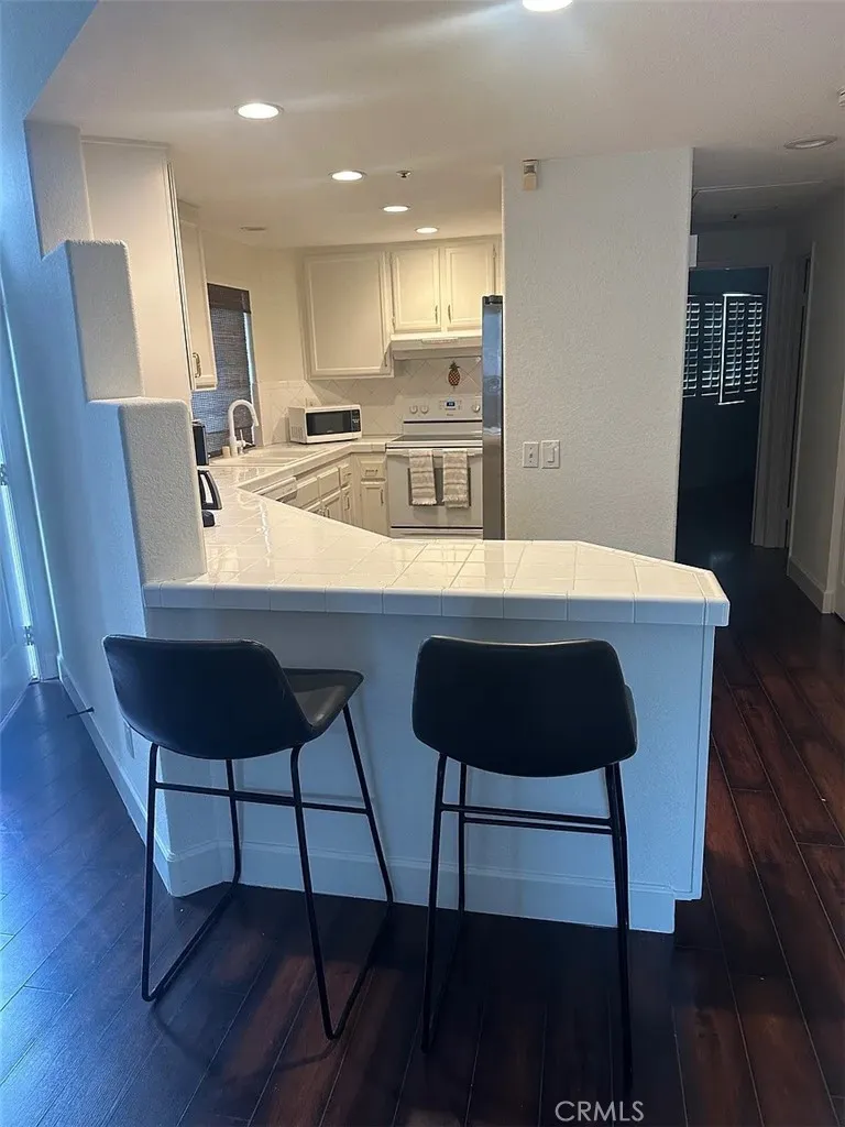 430 Lake Street Huntington Beach, CA 92648