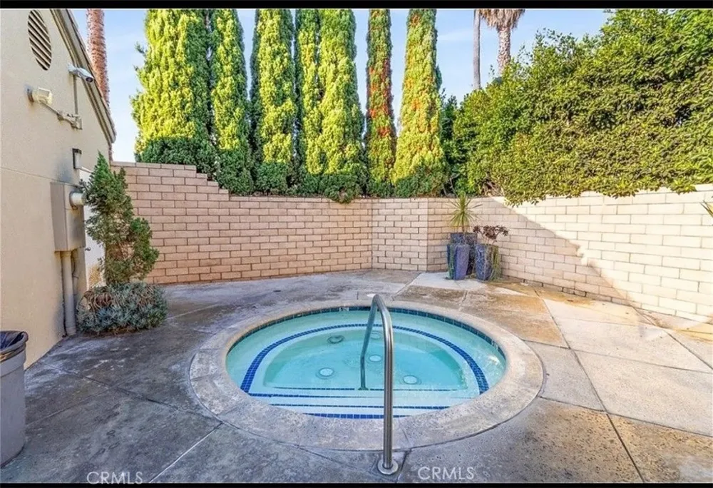 430 Lake Street Huntington Beach, CA 92648