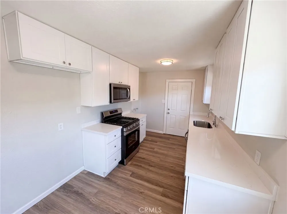 1374 El Nita Hemet, CA 92544