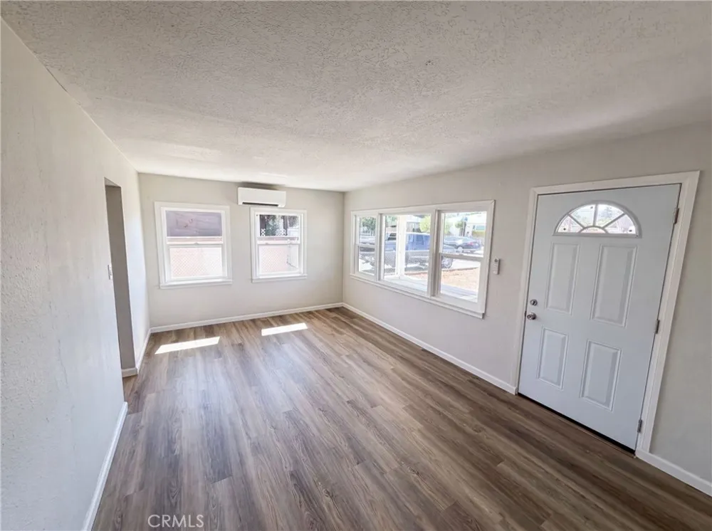 1374 El Nita Hemet, CA 92544