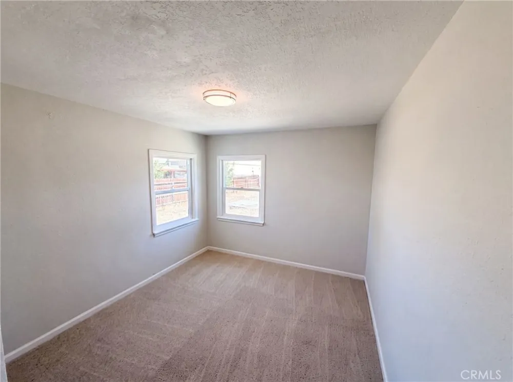 1374 El Nita Hemet, CA 92544