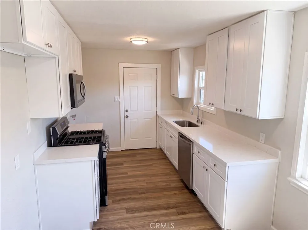 1374 El Nita Hemet, CA 92544