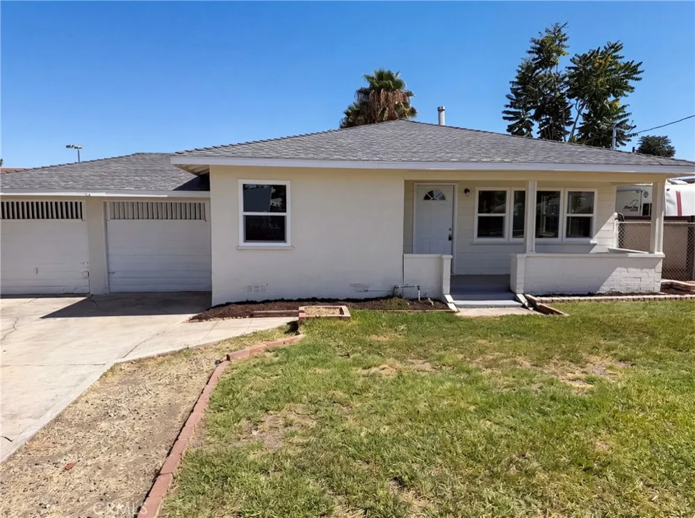 1374 El Nita Hemet, CA 92544
