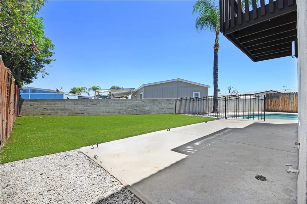 11820 Bayless Moreno Valley, CA 92557