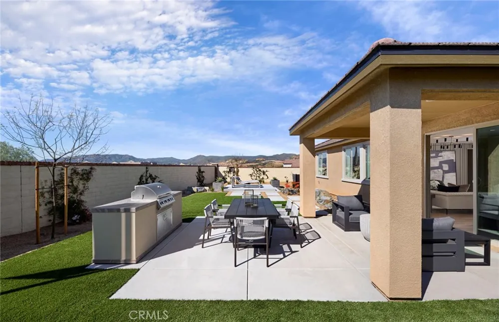 4094 Lilah Circle Lake Elsinore, CA 92530