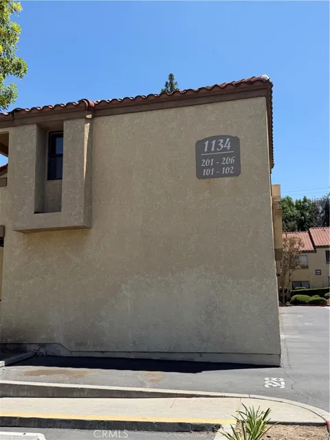 1134 W Blaine