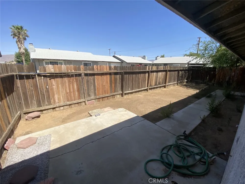 21061 Nisqually #A Apple Valley, CA 92308