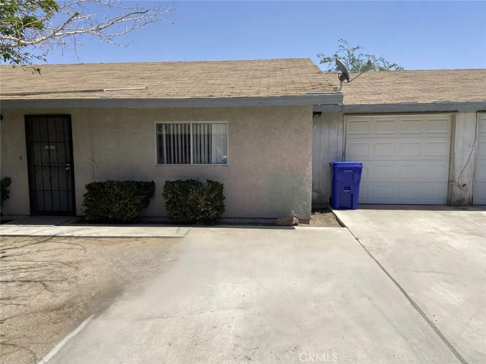 21061 Nisqually #A Apple Valley, CA 92308