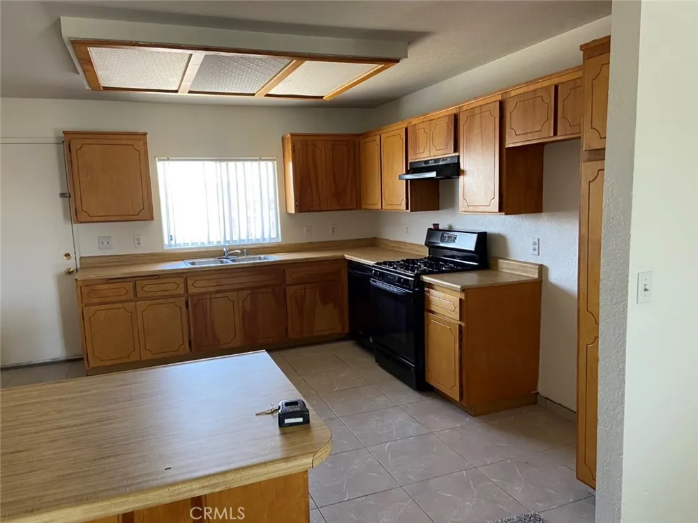 21061 Nisqually #A Apple Valley, CA 92308